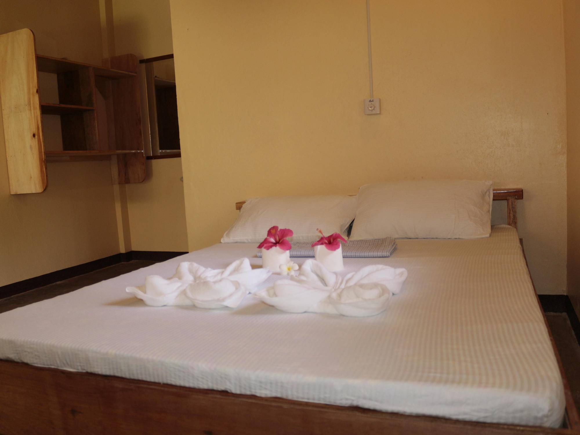 Pesangan Surfcamp Hotel Siargao Exterior photo